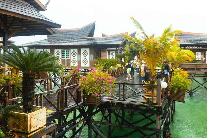 Semporna: Mabul and Kapalai Trip in Snorkel or Dive & Lunch - Practical tips that make or break your day