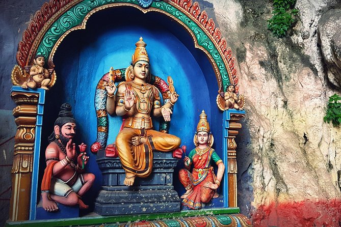 The holy caverns and temples of the Batu Caves - Batik Boutique: culture and the reality of a shop stop
