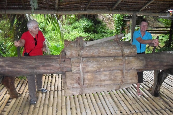 Traditional Bidayuh Village Bamboo Longhouse Tour - Anah Rais Longhouse: a smart day trip to Bidayuh life from Kuching