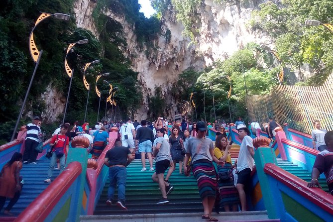 Wonders of Kuala Lumpur City & Countryside + Batu Caves (Private Guided Tour) - Royal Selangor Visitor Centre: pewter as a hands-on local industry stop